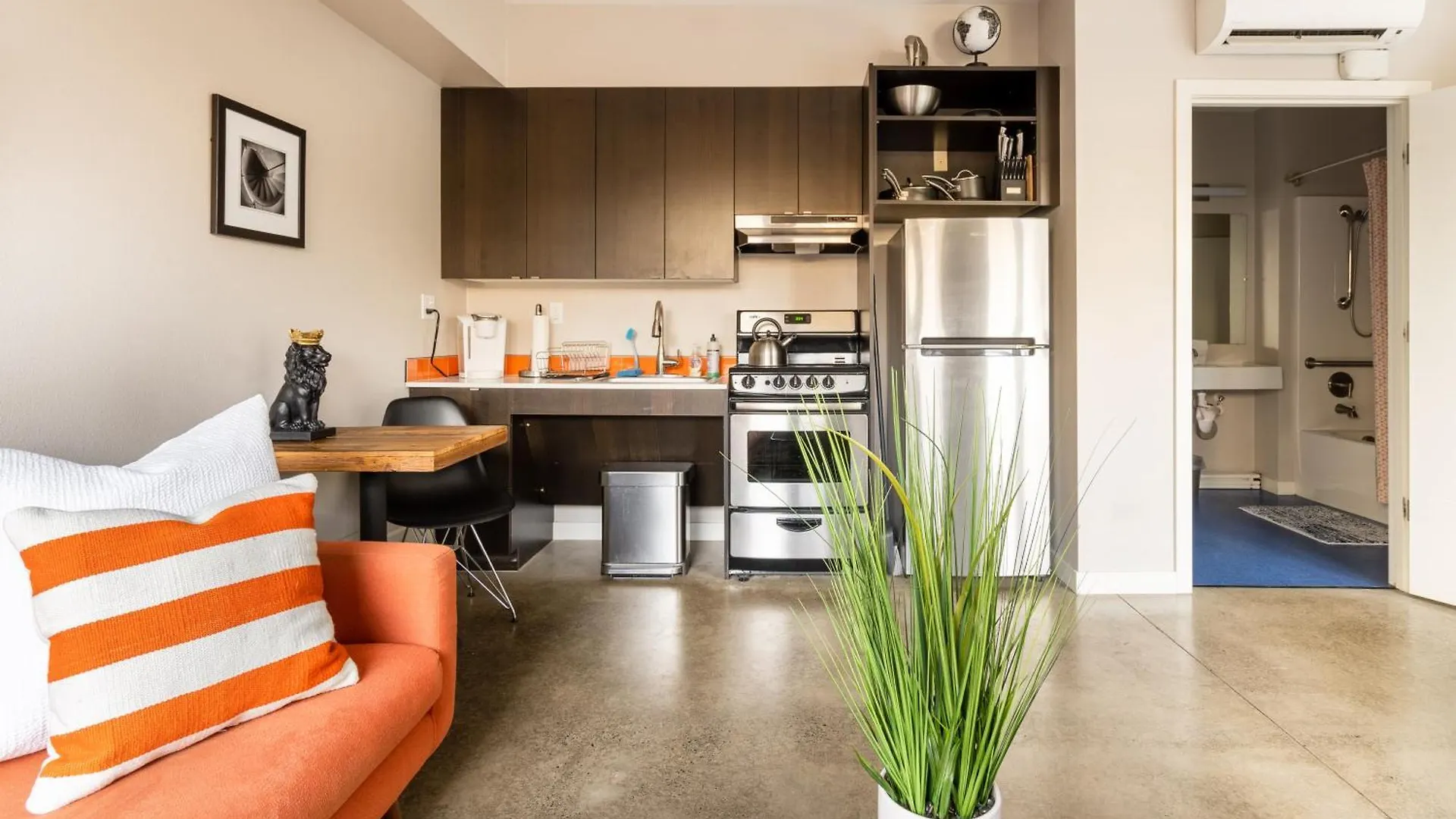 Bright Studio Apartment - Food Carts & Local Shops Portland 0*,